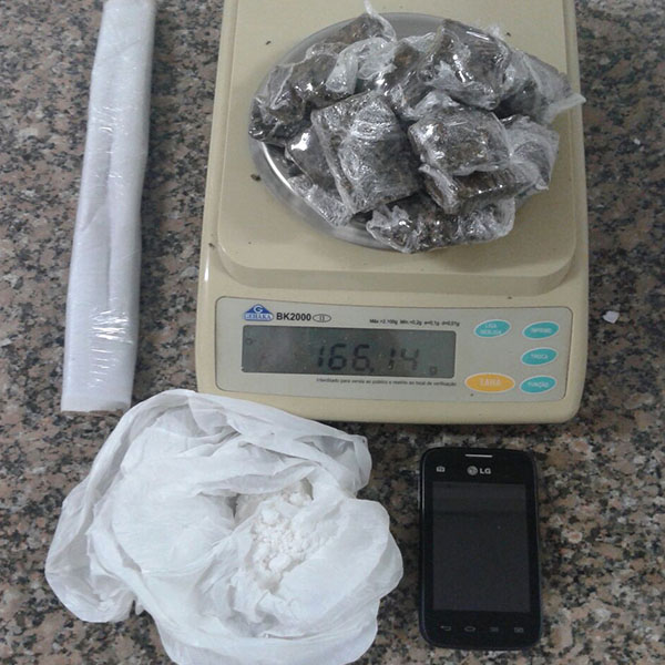 Mais uma apreensão de drogas