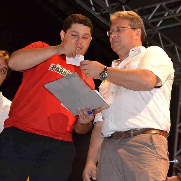 'Natal Mais Paraguaçu' distribui carro 0 km e outros prêmios durante Festa da Virada