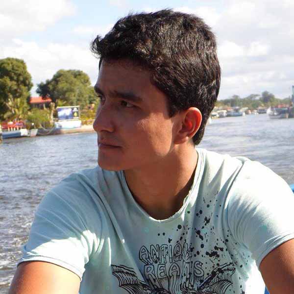 Lucas de Paula Soares é o aniversariante do dia