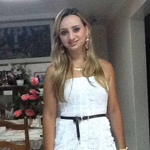 Brenda Mathias faz aniversário