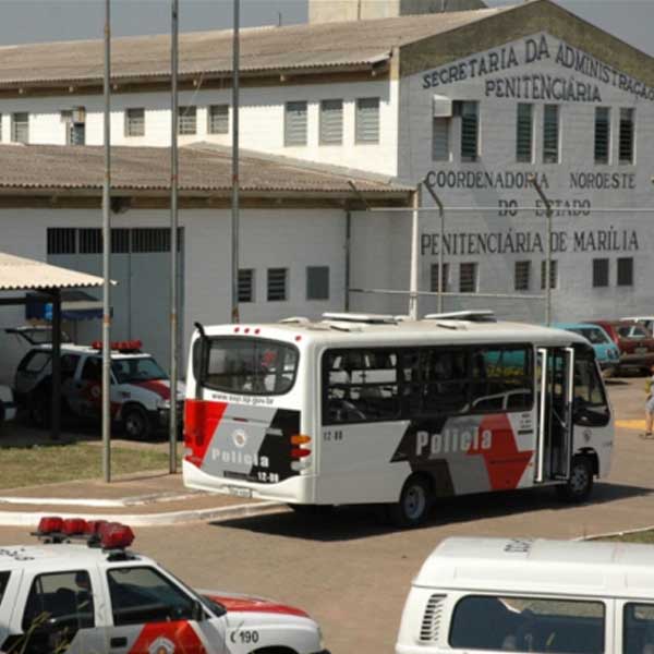 Preso é denunciado por tentativa de suborno a diretor da penitenciária de Marília