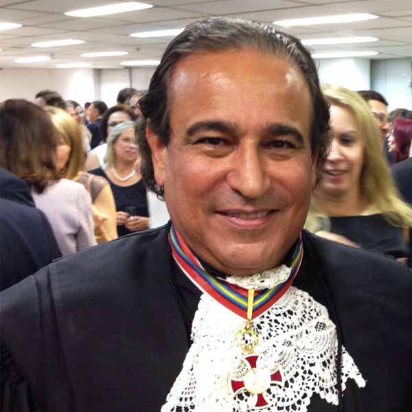 Paraguaçuense é empossado desembargador federal