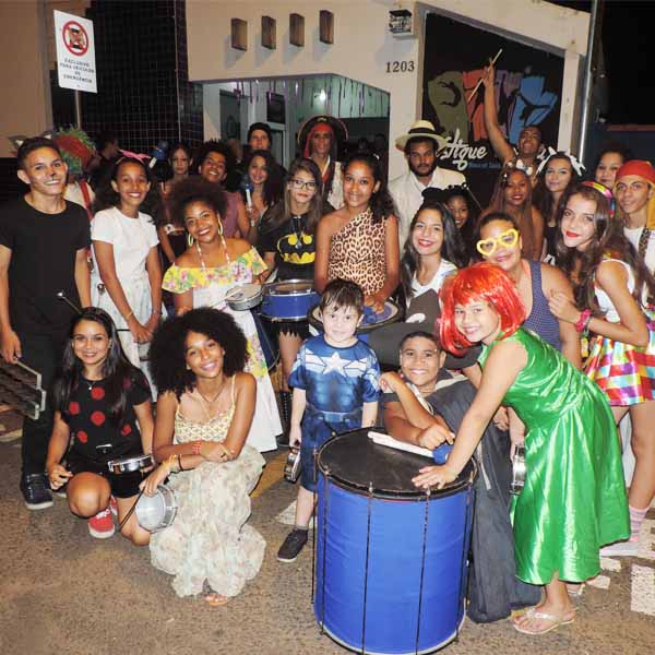 Bateria do Ponto de Cultura anima o Carnaval de Paraguaçu Paulista