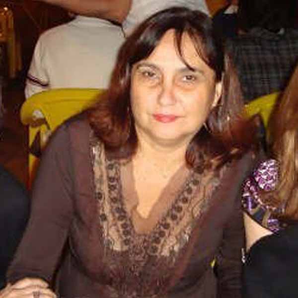 Ana Leme celebra idade nova