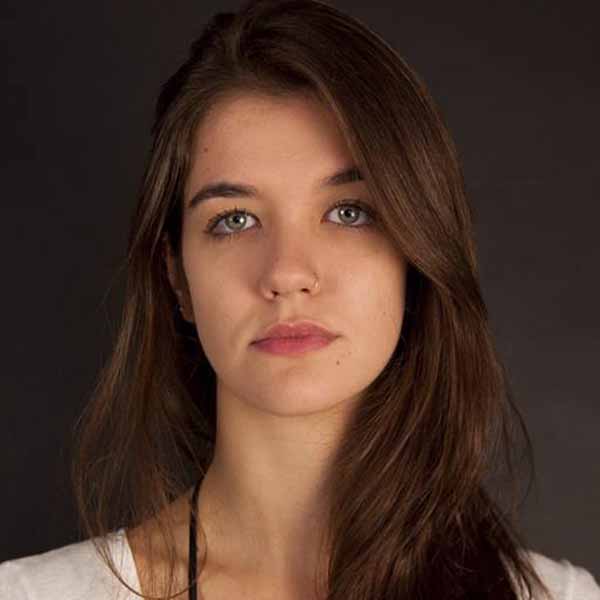 Julia Pellizzer recebe os parabéns neste sábado