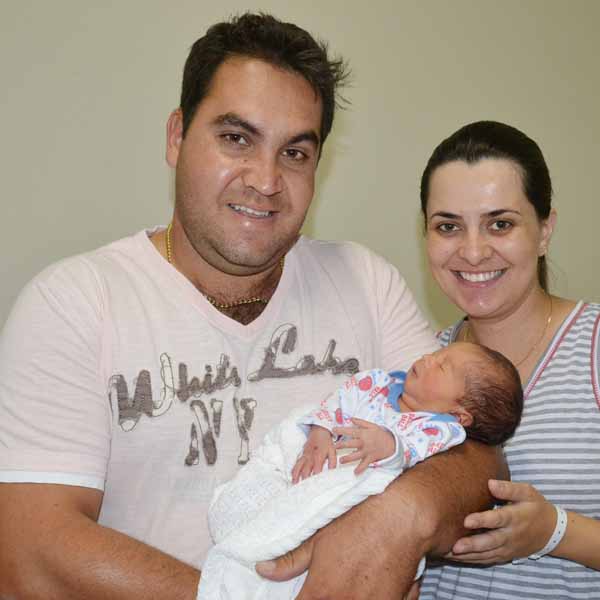 Nasce Conrado, filho de Marcelli e Junão