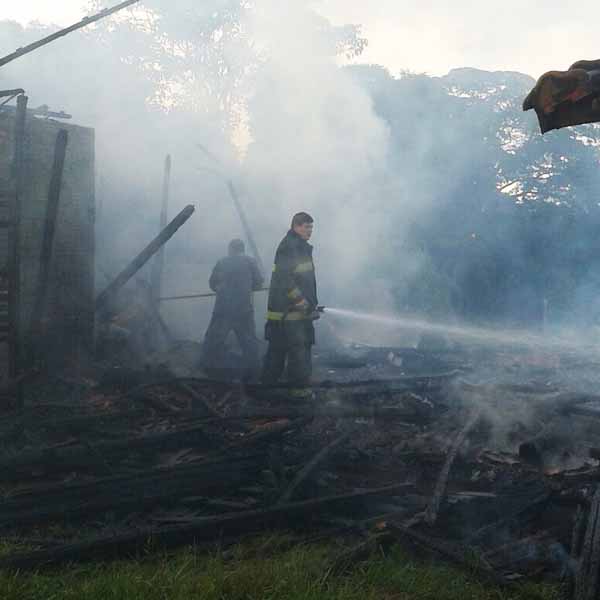Incêndio destrói escritório do Horto Florestal de Assis