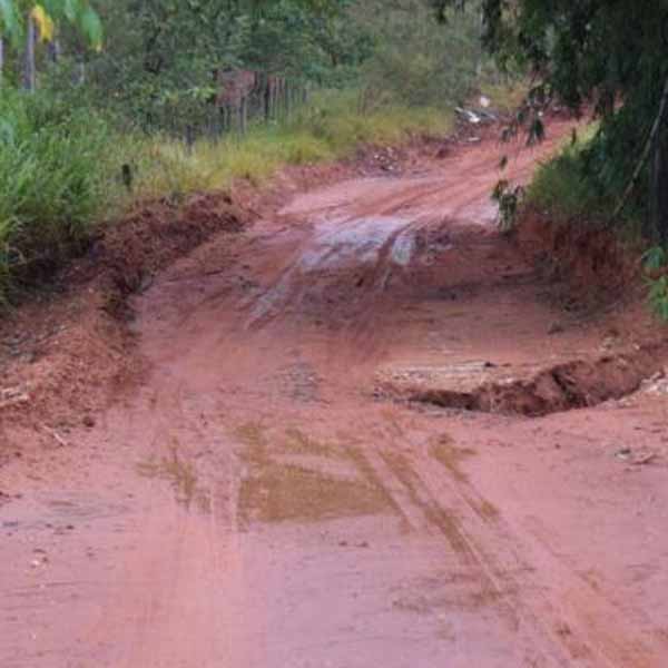 Chuvas causam estragos em Paraguaçu Paulista