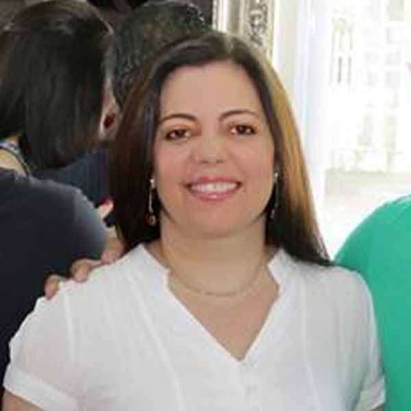 Luciane Benício comemora idade nova