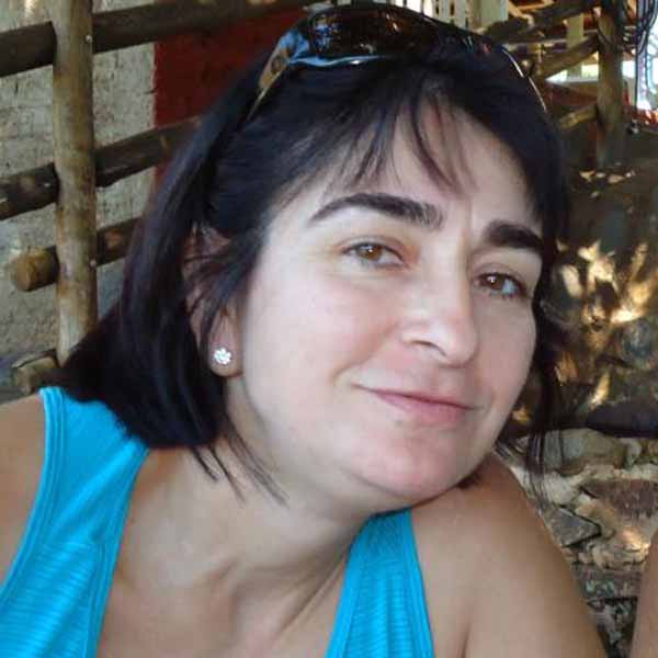 Ana Nascimento comemora mais um ano de vida