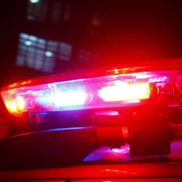 Trio invade estabelecimento, rende comerciante e rouba cofre em Marília