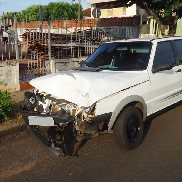 Motorista desatento causa acidente no centro de Paraguaçu Paulista