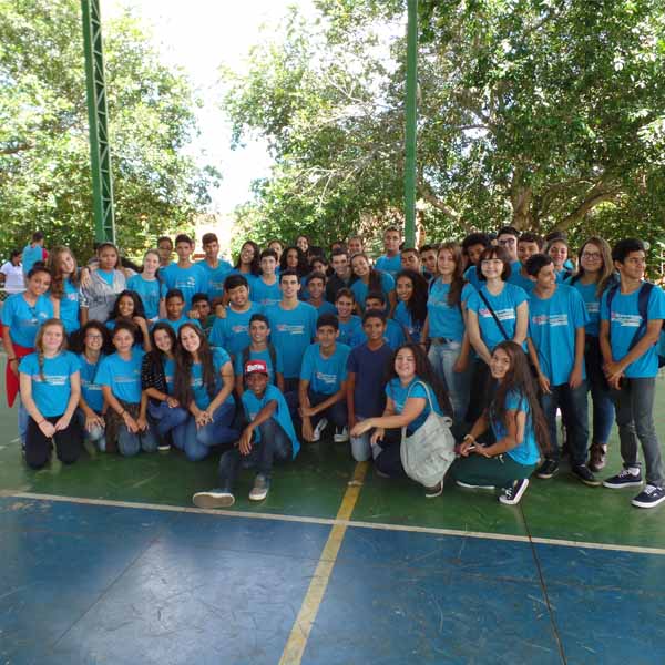 Trote Solidário da Etec arrecada alimentos para entidades paraguaçuenses