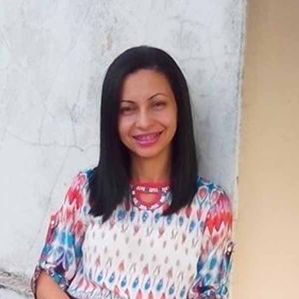 Cris Martins apaga velinhas