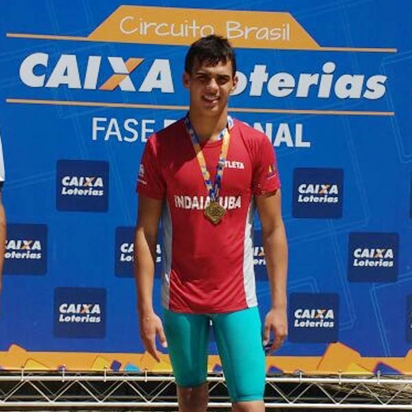 Nadador paraguaçuense conquista medalhas em competição e se classifica para etapa nacional