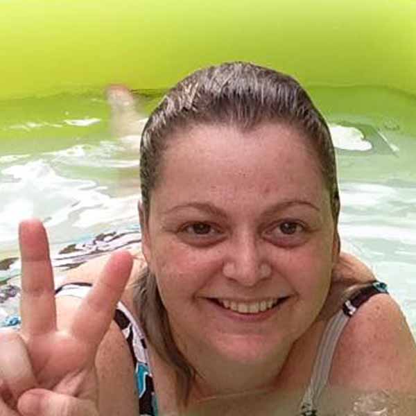 Luciana Modesto comemora idade nova