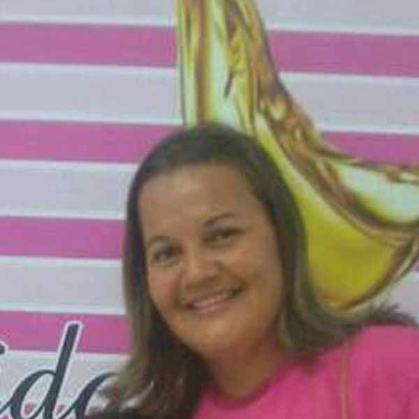Rosi Tavares celebra idade nova