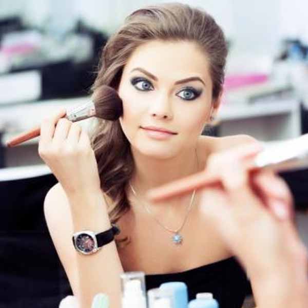 Jade Espaço da Beleza realizará curso de automaquiagem na AFC