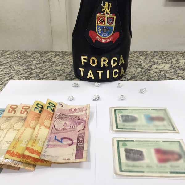 Jovem vai para a cadeia após ser acusado de traficar drogas em bar