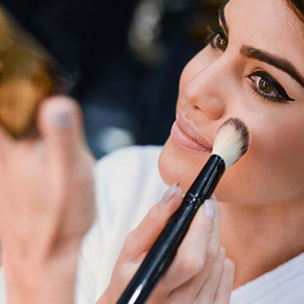 Jade Espaço da Beleza realizará curso de automaquiagem na próxima semana