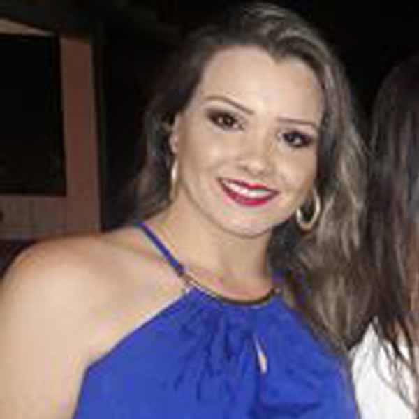 Thamires Pinheiro festeja idade nova