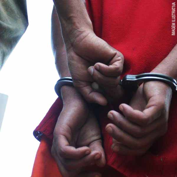 Em duas ocorrências, adolescentes são apreendidos acusados de tráfico de drogas em Paraguaçu
