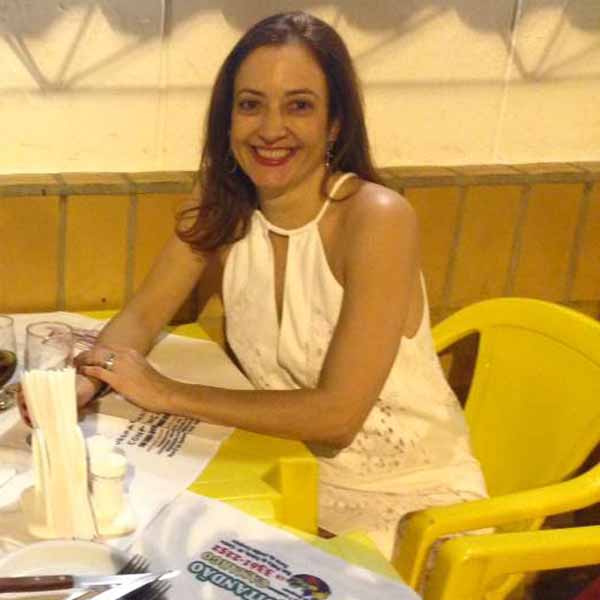 Simone Moreira recebe os parabéns