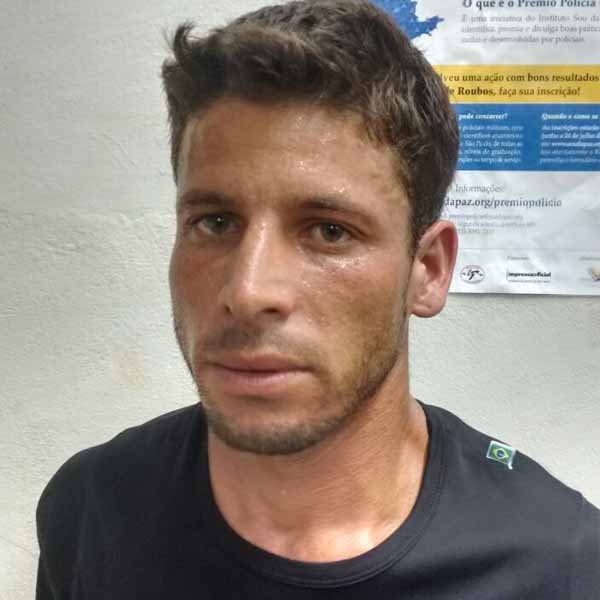 Homem é preso após roubar iPhone no Terminal Rodoviário de Paraguaçu