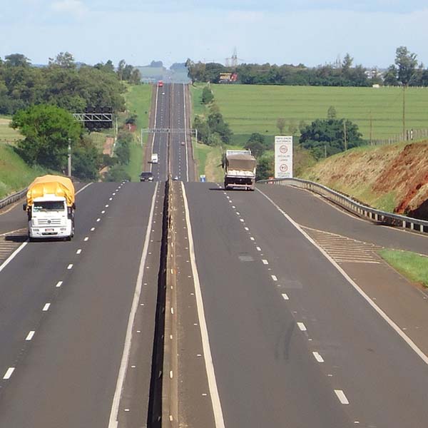 CART libera tráfego nos dispositivos dos kms 435, 443 e 446 na SP-270, em Assis