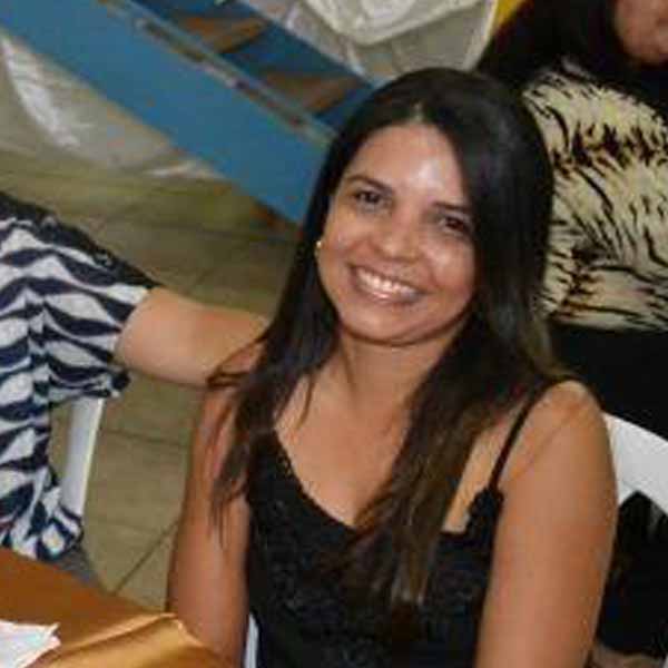 Crys Andrade festeja idade nova