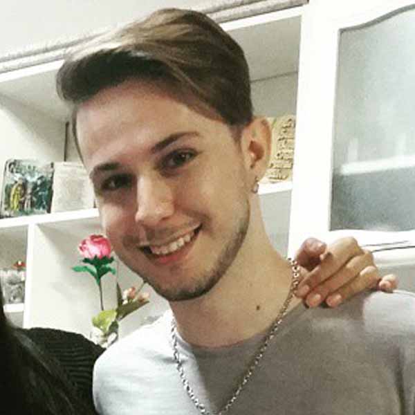 Mike Willian comemora a chegada de mais um ano de vida