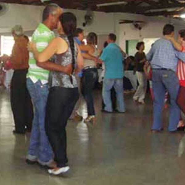 Wando & Luizinho fazem bailão no CCI de Paraguaçu nesta sexta-feira