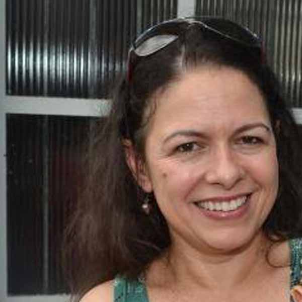 Maria Iolanda Azoia comemora a chegada de mais um aniversário
