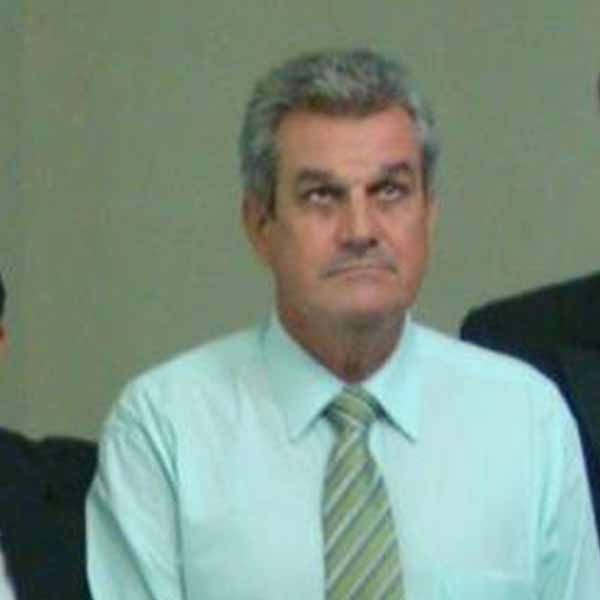 Mauricio Zampronio apaga velinhas hoje