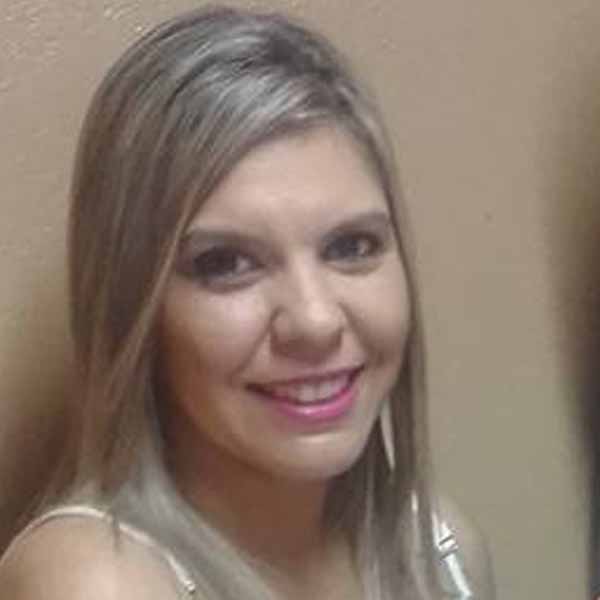 Grasielli de Paula apaga velinhas nesta segunda-feira