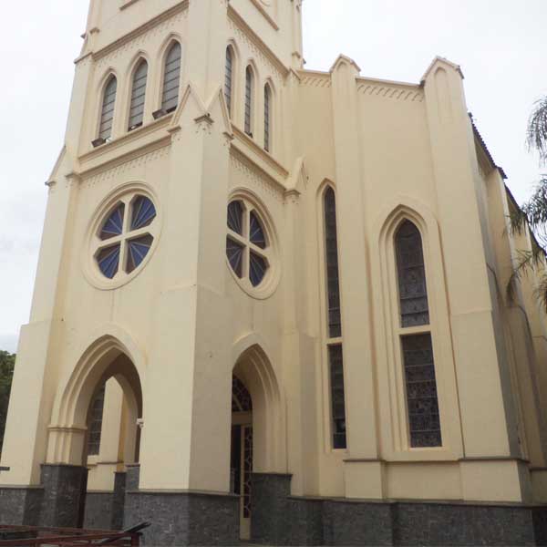 Ladrões invadem a Igreja Matriz durante a madrugada e furtam equipamentos de som