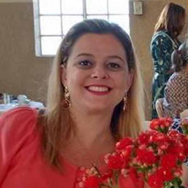 Maria Isabel Modesto festeja a chegada de mais um ano de vida