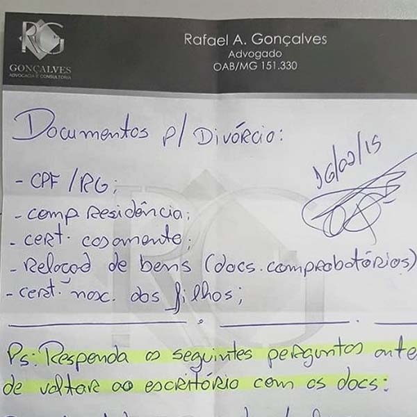 Advogado salva casamento com um bilhete, e vira sensação na internet