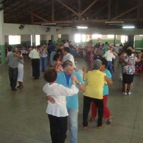 Banda Atração faz o bailão no CCI de Paraguaçu nesta sexta-feira