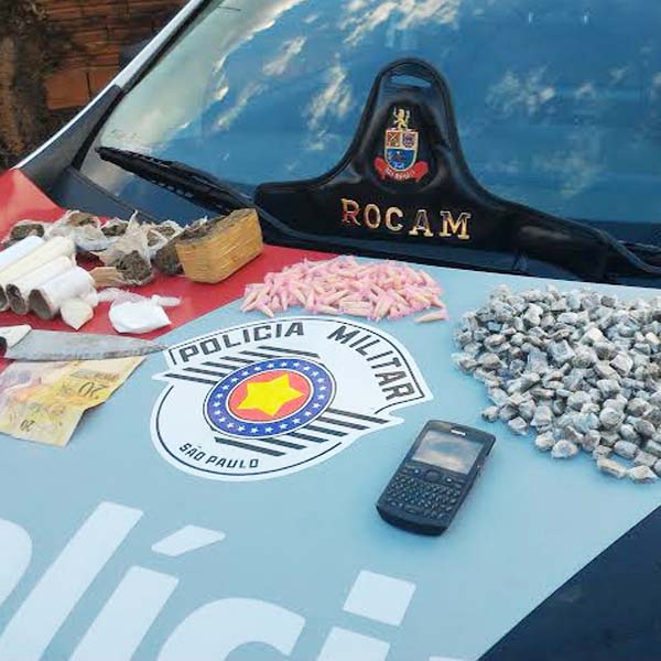 Mais de 350 porções de maconha e grande quantidade de outras drogas são apreendidas em Paraguaçu