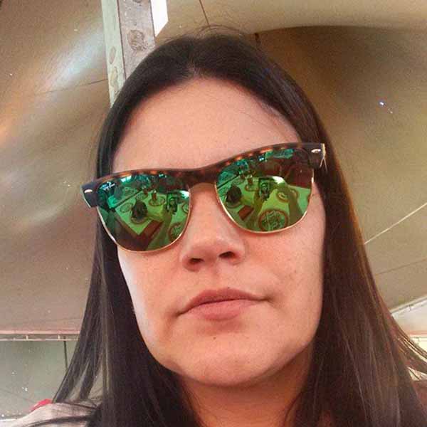 Daniela Janegitz recebe os parabéns nesta sexta