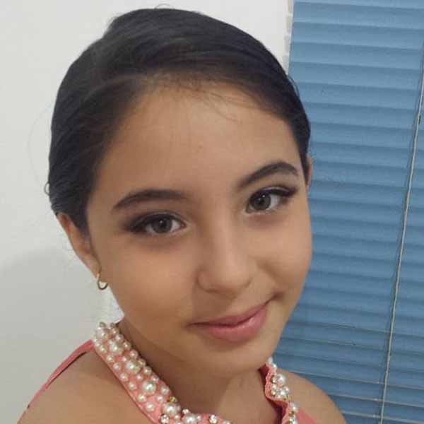 Valentina Pereira Botton apaga velinhas neste domingo