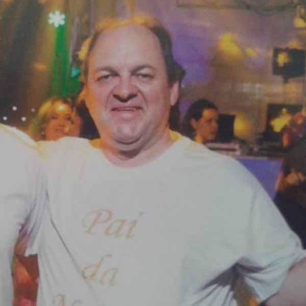 Gilberto Pernica apaga velinhas nesta sexta
