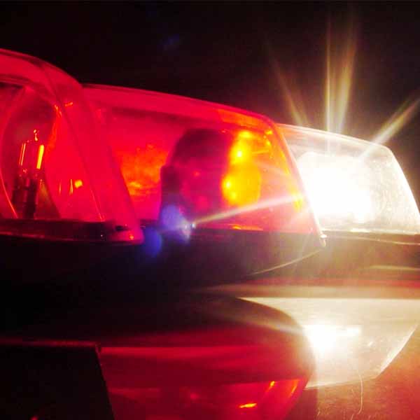 Carro com mulheres e criança capota em vicinal de Paraguaçu Paulista