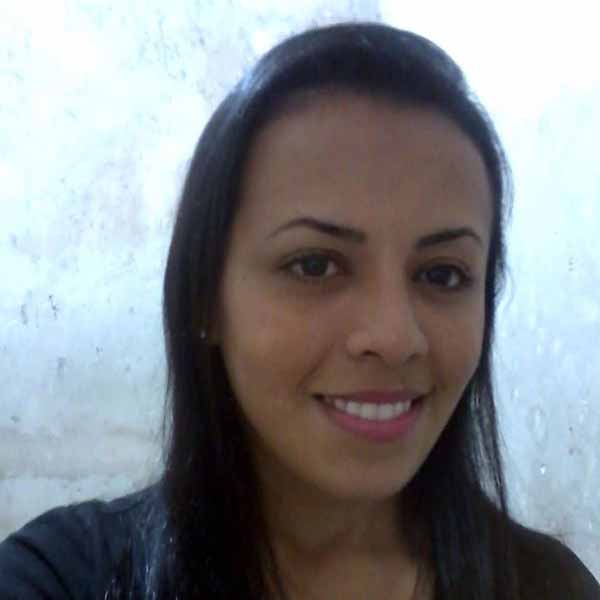 Débora Antonio recebe os parabéns