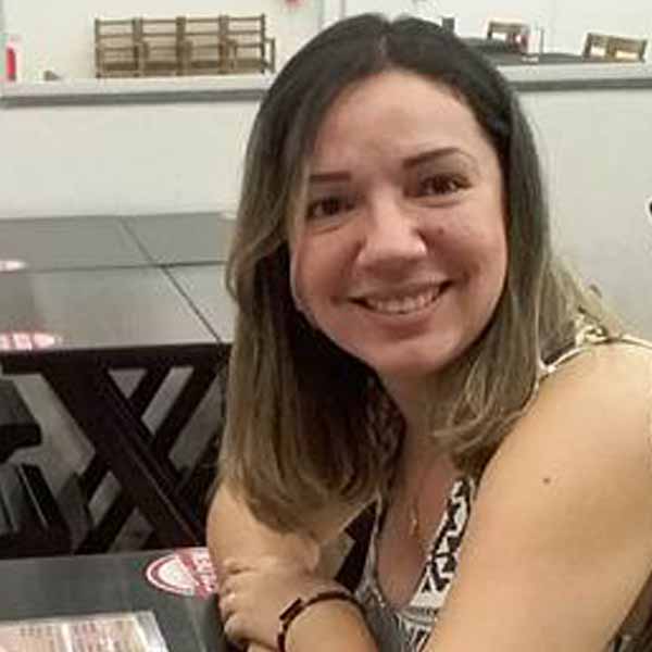 Maria Danielle faz aniversário hoje