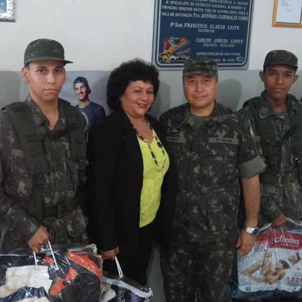 Primeira Dama de Paraguaçu dá início a Campanha do Agasalho 2016