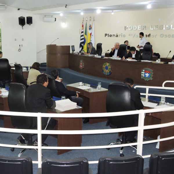 Câmara aprova créditos que serão destinados a departamentos do município