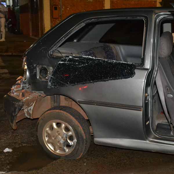 Motorista faz conversão e colide contra motociclista em Paraguaçu Paulista