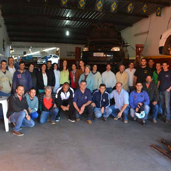 Auto Peças e Mecânica Anderson recebe o terço empresarial